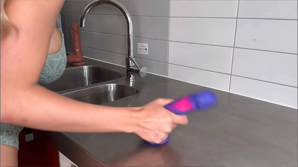 Sophie Reade Kitchen G?G W? (vipsophialeigh) Onlyfans (Amateur porn)
