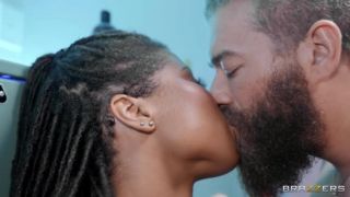 Kira Noir Hot And Heavy (Blowjob porn)-1