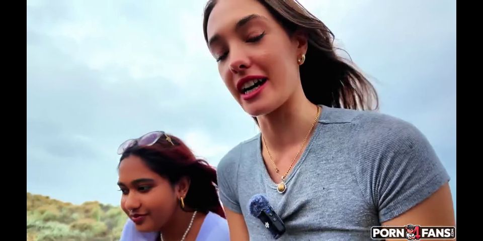  dildo Mia Z, Mags Mia Z and Mags Lesbian Sex In The Back Of Their SUV