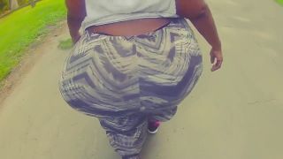 Black Pearaddiction Walking-1