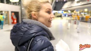 Daddys Luder - Spermawalk am Flughafen 1080P - Amateur-7
