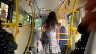 The Girl Flashing Her Pussy On The Bus, I Got Excited And Offered Her T.-1