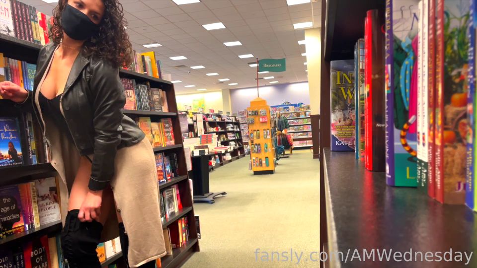 AMWednesday Exhibitionism 489534391907786752  01 487062718918959104