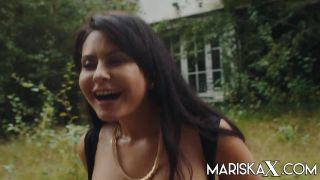 Mariska offered to a BBC by her husband - Freddy gong-5