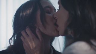 Girls Kissing Girls 23 2019 HD-5