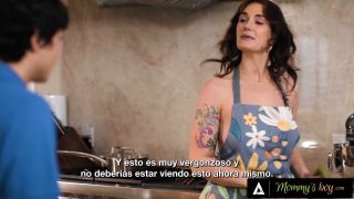 6260 Milf Siri Dahl Caught Naked In The Kitchen! Stepson Bang...-1