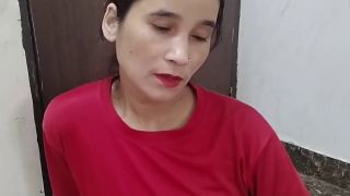 Indian Aunty Teacher ko patak ke jabar dasti doodh daba kar pela-1