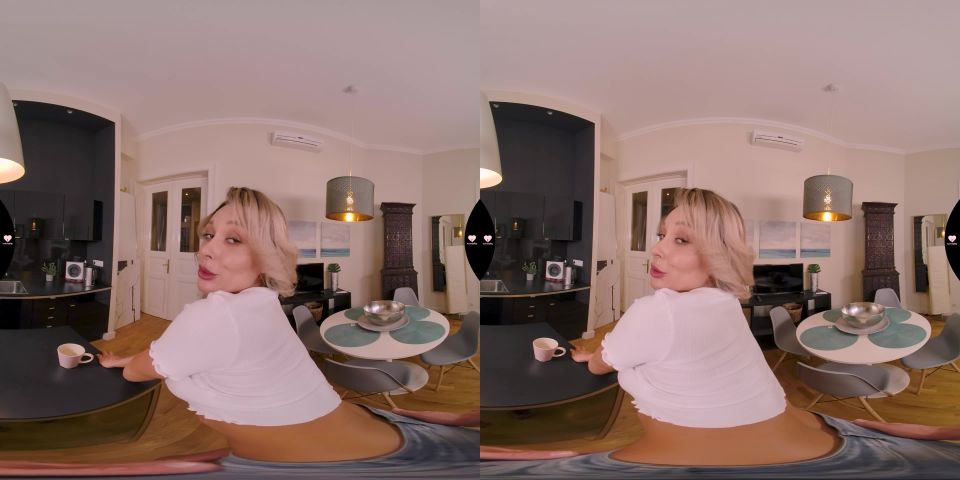 Morning Coffee With Busty Blonde Karina King 07 - 02 - 2023 - Blowjob