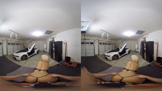 VRBangers.com - The Wrong House To Rob: Bridgette B - Virtual reality-7