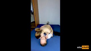 [Amateur]  Saddled Her Boyfriend's Face FACESITTING Pussy Lick (MihaNika69)-5