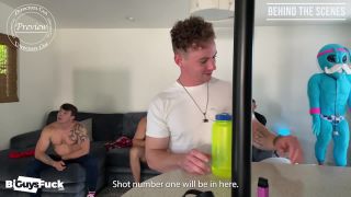 Kane Hardy Swipes Right For Hard Cock in VR Dating App with Eli Bennett and Ivy Steele!*-8