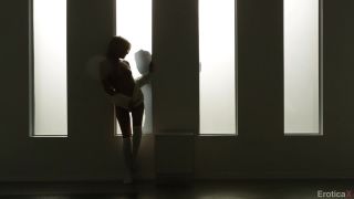 Dakota Skye Softly She Moves (Blonde porn)-1