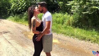Effe e Emme - ragazza italiana scopata da uno sconosciuto incontrato nel parco mentre è a fare jogging outdoor-5