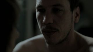 Dinara Drukarova - Qu&#039;un seul tienne et les autres suivront (2009) HD 720p - (Celebrity porn)-6