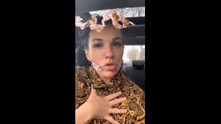 giaisabellaxx H265 2020-02-13 ad little angel does car karaoke-8