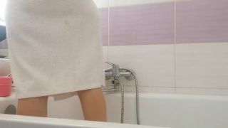 Cute Girl Sexy mom washes herself, hairy pussy, big ass, big tits.-9