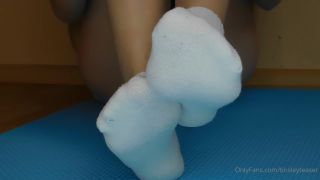 [GetFreeDays.com] FOOT FETISH - 16765 foot tickling-1