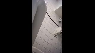  Voyeur in Public Toilet – Student_restroom_98 (MP4, UltraHD/2K, 720×1280) on voyeur -6