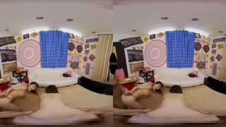 CLVR - 034 G - Virtual Reality JAV - Smartphone-3