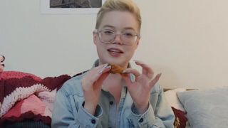 Pearl Sinclair hevc Pearl Sinclair Watch-Me-Eat-Hot-Wings-11-17-2019-1