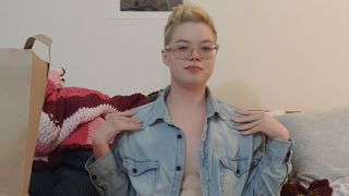 Pearl Sinclair hevc Pearl Sinclair Watch-Me-Eat-Hot-Wings-11-17-2019-7