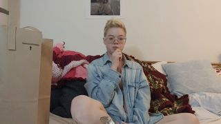 Pearl Sinclair hevc Pearl Sinclair Watch-Me-Eat-Hot-Wings-11-17-2019-9