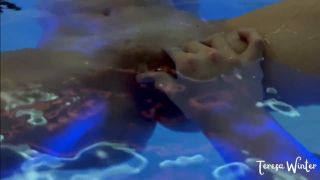 Teresa - Winter - Dreister Haustechniker FICKT mich im Whirlpool 720P - Amateur-9