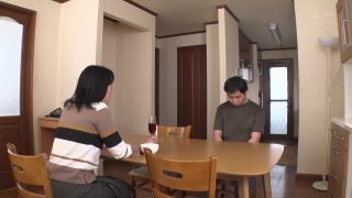 Kamisaka Tomoko PPPD-913 A Busty Housekeeper Came To My (childrens Room Uncle) House. - Dirty Words-1