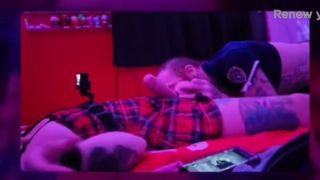 Amateur wife loves watching husband stretching his hole-1