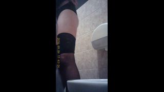 Online Tube Voyeur in Public Toilet - voyeur-6