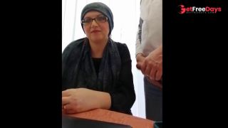 Muslim woman blows her colleagues cock in front of the web camera while at work-2