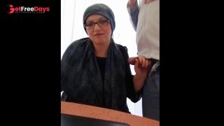 Muslim woman blows her colleagues cock in front of the web camera while at work-3