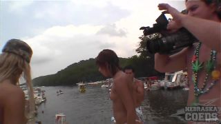 Lake of the Ozarks college naked girls Keg Party Video Partycove Public!-6