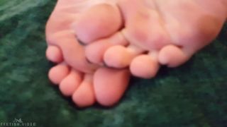 adult clip 15 soles 5 min ogfeet - femdom - feet porn lesbian nylon foot fetish-1