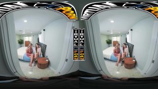 VirtualPorn Lolly Dames, Honey Hayes Step Mom Sex Tutorial (GearVR)-2