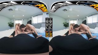 VirtualPorn Lolly Dames, Honey Hayes Step Mom Sex Tutorial (GearVR)-7