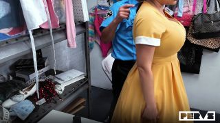 [ShoplyfterMylf] Zoey Foxx Housewife Gets Caught Stealing [10.14.25] [1080p]-1