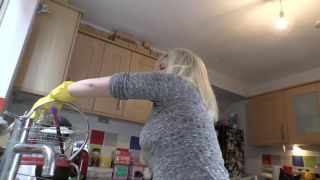 Bad Dolly – I Hate Washing Up POV-6