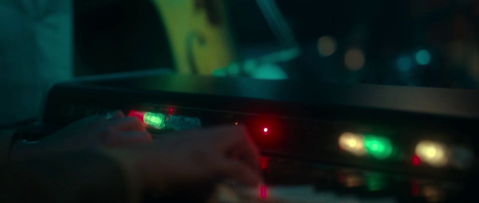 Lola Petticrew & Gillian Anderson's Sultry Adventures Unveil