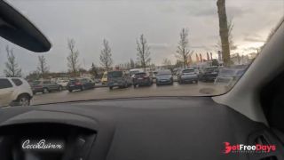 [GetFreeDays.com] je mexhibe et me gode sur les parkings et il finit par me baiser dans la voiture Porn Clip May 2023-3