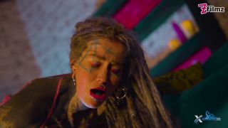 [K2S.CLUB] Z-Filmz - Der wachdienst von BBC erwischte ein T?towiertes M?dchen das ihre muschi... - FullHD 1080P-2