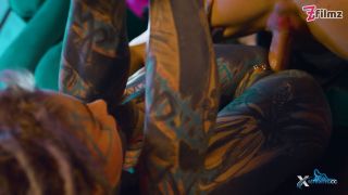 [K2S.CLUB] Z-Filmz - Der wachdienst von BBC erwischte ein T?towiertes M?dchen das ihre muschi... - FullHD 1080P-7