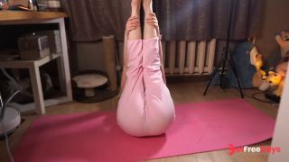 [GetFreeDays.com] Yoga exersize for big booty Porn Video March 2023-4