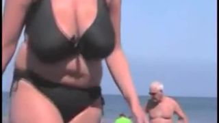 candid – massive monster tits in a bikini bigtits -9