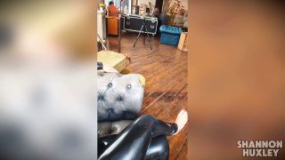 Shannon Huxley - Behind the Scenes of my Latex Shoot in London-2