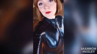 Shannon Huxley - Behind the Scenes of my Latex Shoot in London-4