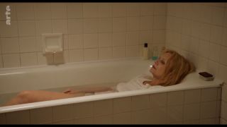 Fabienne Babe in Un balcon à Limoges 2025 1080p Web Adult Fi-6