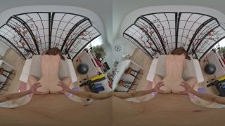 VR Porn Seduction by Juniper Ren UltraHD 8K Slim Gym Workout-6