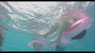 Porn online Voyeur – Underwater swimsuit tracking – YMUW-1122 (MP4, FullHD, 1920×1080) Watch Online or Download!-3