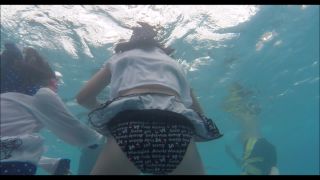 Porn online Voyeur – Underwater swimsuit tracking – YMUW-1122 (MP4, FullHD, 1920×1080) Watch Online or Download!-6